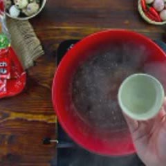 Cách làm Xúc xích vườn bia kho trứng cút