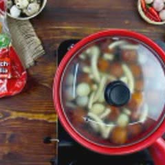 Cách làm Xúc xích vườn bia kho trứng cút