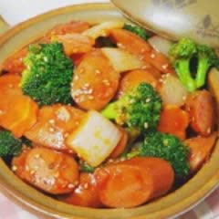 Cách làm xúc xích xào rau củ