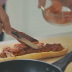 Cách Làm Bánh Mì Pizza Sốt Bò Thơm Ngon Đơn Giản
