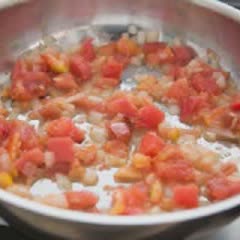Cách làm Mì chiên giòn sốt cà chua