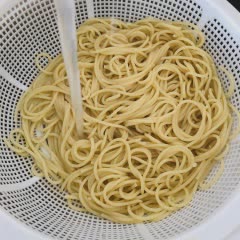 Cách làm mì spaghetti sốt bò bằm