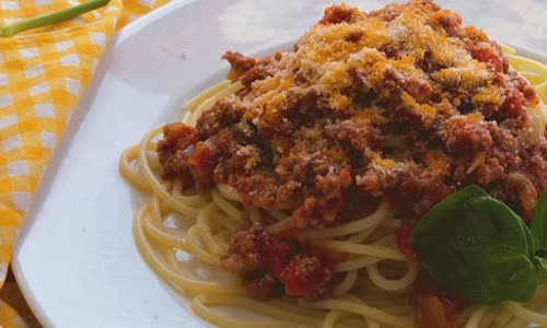 Cách làm mì spaghetti sốt bò bằm