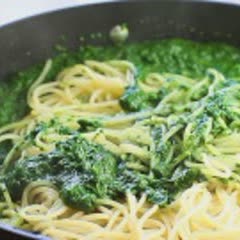 Cách làm Mì Ý sốt rau bina
