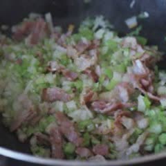 Cách làm mì Ý sốt thịt bò bí đỏ