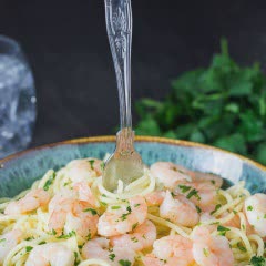 Cách làm Mì ý tô sốt chanh tỏi