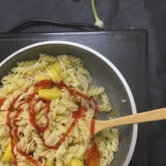 Cách làm pasta khóm xào chua ngọt