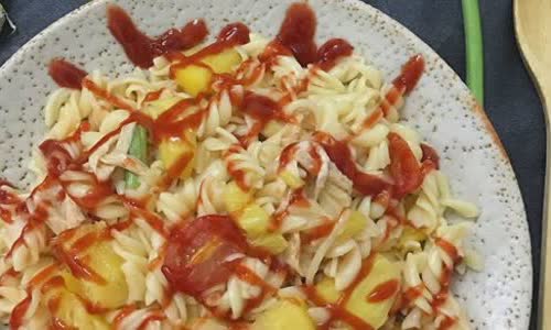 pasta-khom-xao-chua-ngot-qlgdIMPdJaubWeqLaWga