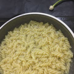 Cách làm pasta khóm xào chua ngọt