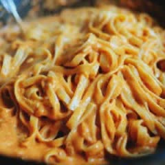 Cách làm Pasta Sốt Cà Chua Kem phô mai béo ngậy hấp dẫn