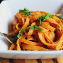 Cách làm Pasta Sốt Cà Chua Kem phô mai béo ngậy hấp dẫn