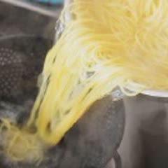 Cách Làm Spaghetti Sốt Tôm Cà Chua, Hấp Dẫn Cho Bé