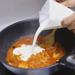 Cách làm Spaghetti Tôm Sốt Cà Chua nước cốt dừa, béo ngon