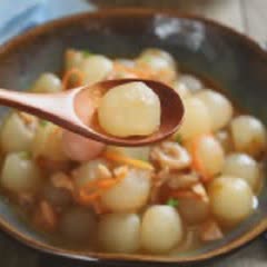 Cách làm Bí Đao Xào Xúc Xích tôm khô cho bữa cơm gia đình