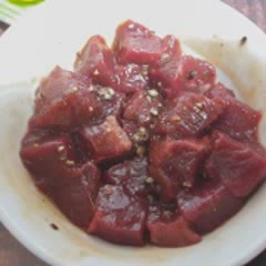 Cách Làm Bò Lúc Lắc Xốt Nêm Cực Ngon Ngay Tại Nhà