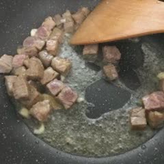 Cách làm Bò Xào Ớt Chuông Nấm Mỡ thơm ngon, cho bữa cơm