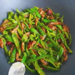 Cách làm bò xào ớt sừng cay thơm