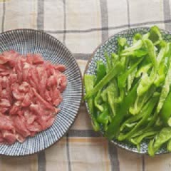 Cách làm bò xào ớt sừng cay thơm