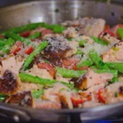 Cách Làm Cá Hồi Chiên Xào Cà Chua Với Đậu Đũa Ngon