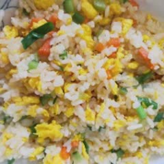 Cách làm Cơm Chiên Trứng thơm ngon, siêu đơn giản tại nhà 