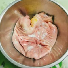 Cách làm dạ dày heo xào sa tế