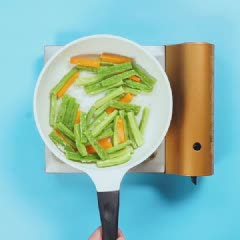 Cách làm Khổ Qua Xào Tỏi cà rốt giòn mềm ăn kiêng ngày Tết
