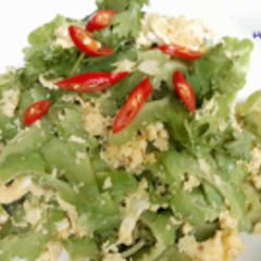 Cách làm khổ qua xào trứng không đắng