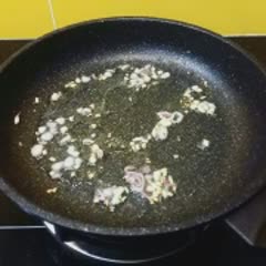 Cách làm Lòng gà xào bông cải