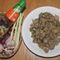Cách Làm Mề Gà Rang Sả Lá Chanh Thơm Ngon Đơn Giản