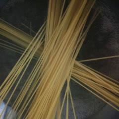 Cách làm Mì Spaghetti Xào Bông Cải vô cùng dễ mà cực ngon