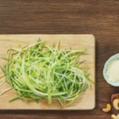Cách làm Mỳ Sợi Bí Ngòi Sốt Tôm thơm ngon và thanh đạm