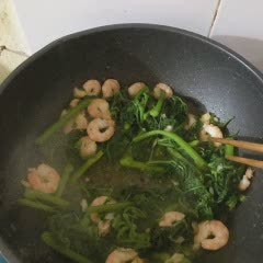 Cách Làm Rau Bí Xào Tôm Bóc Nõn Thơm Ngon Đổi Vị