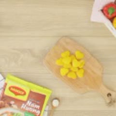 Cách Làm Sườn Xào Rau Củ Sốt Me Cho Bé Yêu