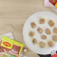 Cách Làm Sườn Xào Rau Củ Sốt Me Cho Bé Yêu