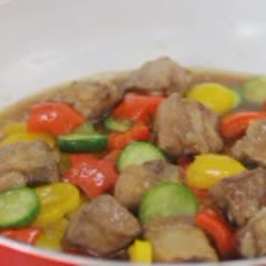 Cách Làm Sườn Xào Rau Củ Sốt Me Cho Bé Yêu