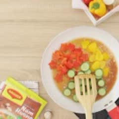 Cách Làm Sườn Xào Rau Củ Sốt Me Cho Bé Yêu