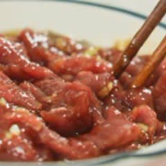 Cách làm Thịt Bò Xào Nấm Rong Nho và rau củ, ngon khó cưỡng