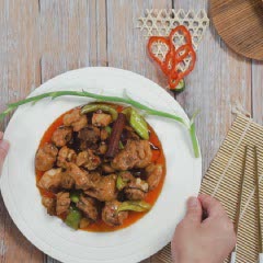 Cách làm thịt gà xào cay thơm hấp dẫn