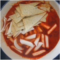 Cách làm Tokbokki chả cá cay