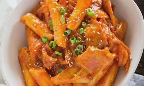 Cách làm Tokbokki chả cá cay