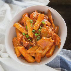 Cách làm Tokbokki chả cá cay