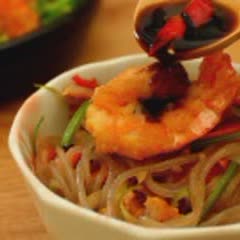 Cách Làm Món Tôm Xào Miến Hồng Kông Mới Lạ Và Hấp Dẫn
