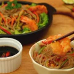 Cách Làm Món Tôm Xào Miến Hồng Kông Mới Lạ Và Hấp Dẫn