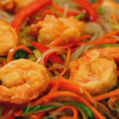Cách Làm Món Tôm Xào Miến Hồng Kông Mới Lạ Và Hấp Dẫn