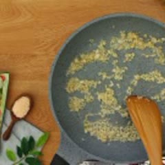 Cách Làm Món Tôm Xào Miến Hồng Kông Mới Lạ Và Hấp Dẫn
