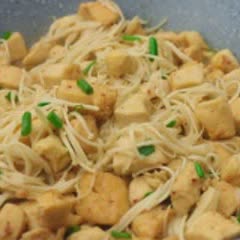 Cách Làm Ức Gà Xào Nấm Kim Châm, Cực Thơm Ngon
