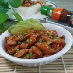 Cách Làm Xúc Xích Sốt Cay Đơn Giản Đổi Vị Gia Đình