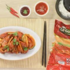 Cách làm Xúc Xích Xào Chua Ngọt thơm ngon, hấp dẫn tại nhà 
