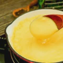 Cách Làm Khoai Tây Kẹp Xúc Xích Nướng Sốt Phô Mai Ngon Và Lạ Miệng