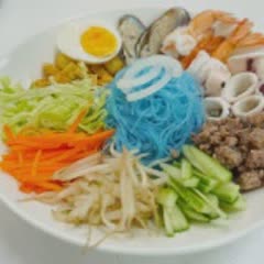 Cách Làm Miến Hoa Đậu Biếc Trộn Kiểu Thái